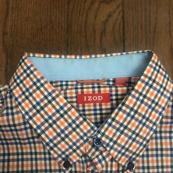 Izod Short Sleeve Buttoned Shirt - Picture 5 of 7